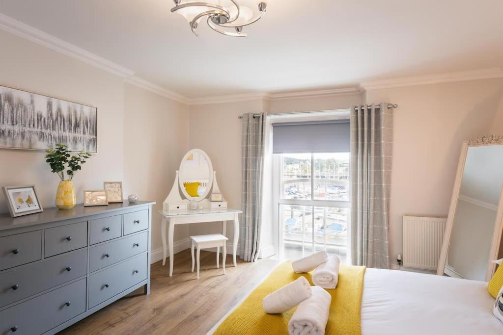 Blue Skies Apartment - Harbour Views Torquay Luaran gambar